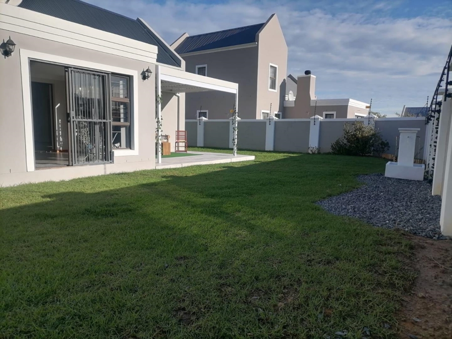 To Let 4 Bedroom Property for Rent in Admirals Park Western Cape